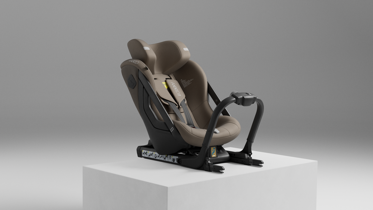 Axkid One3 Convertable Car Seat