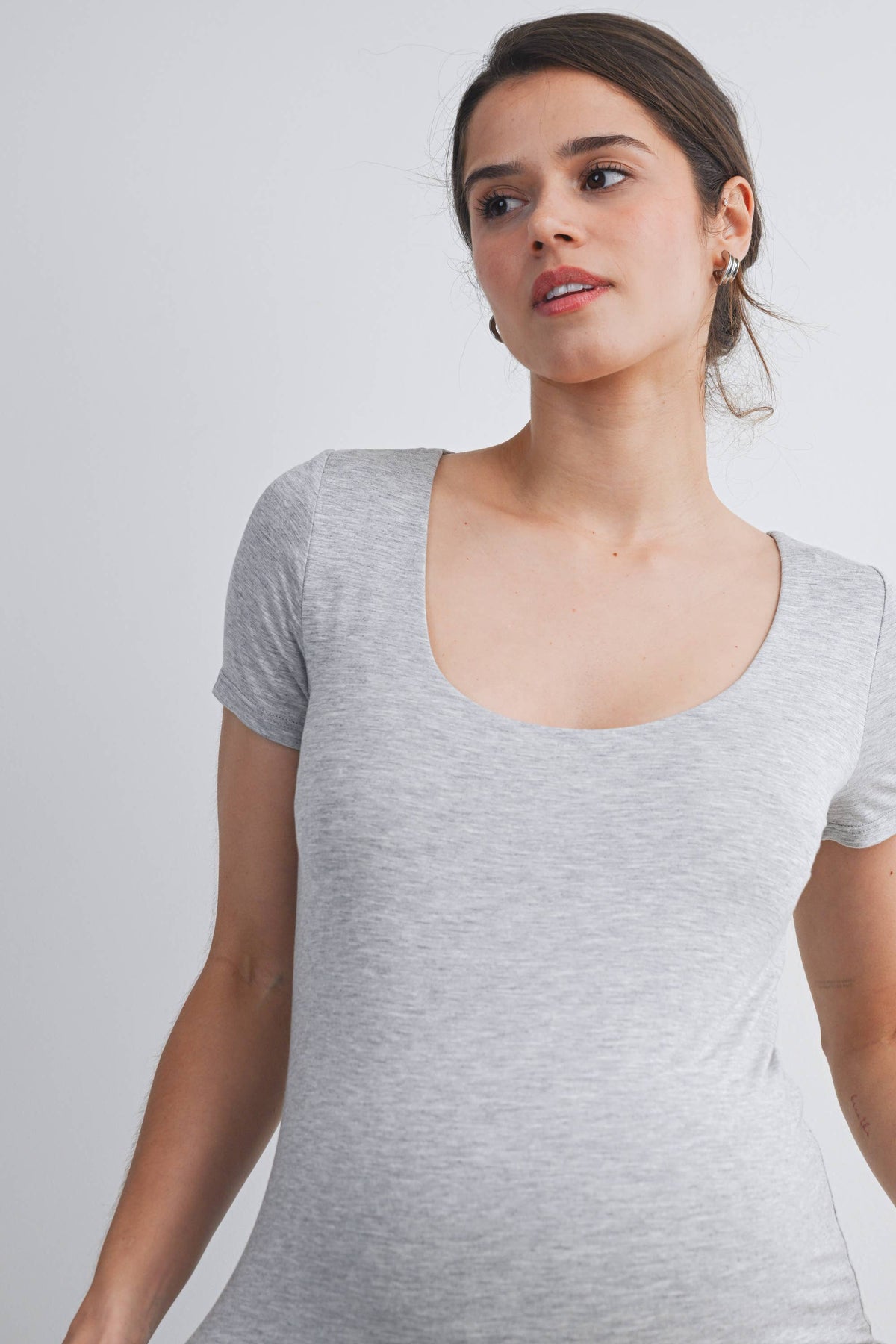 Short Sleeve Scoop Neck Maternity Knit T-Shirt