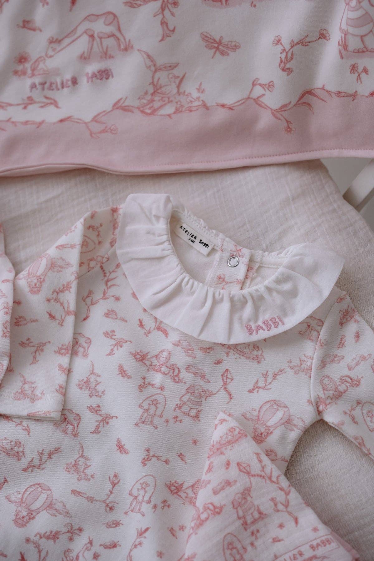 Newborn Set 5 Piece - Toile De Jouy/Pink