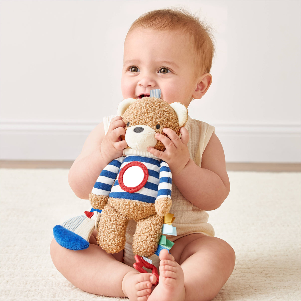 *NEW* Bitzy Traveler™ Bear