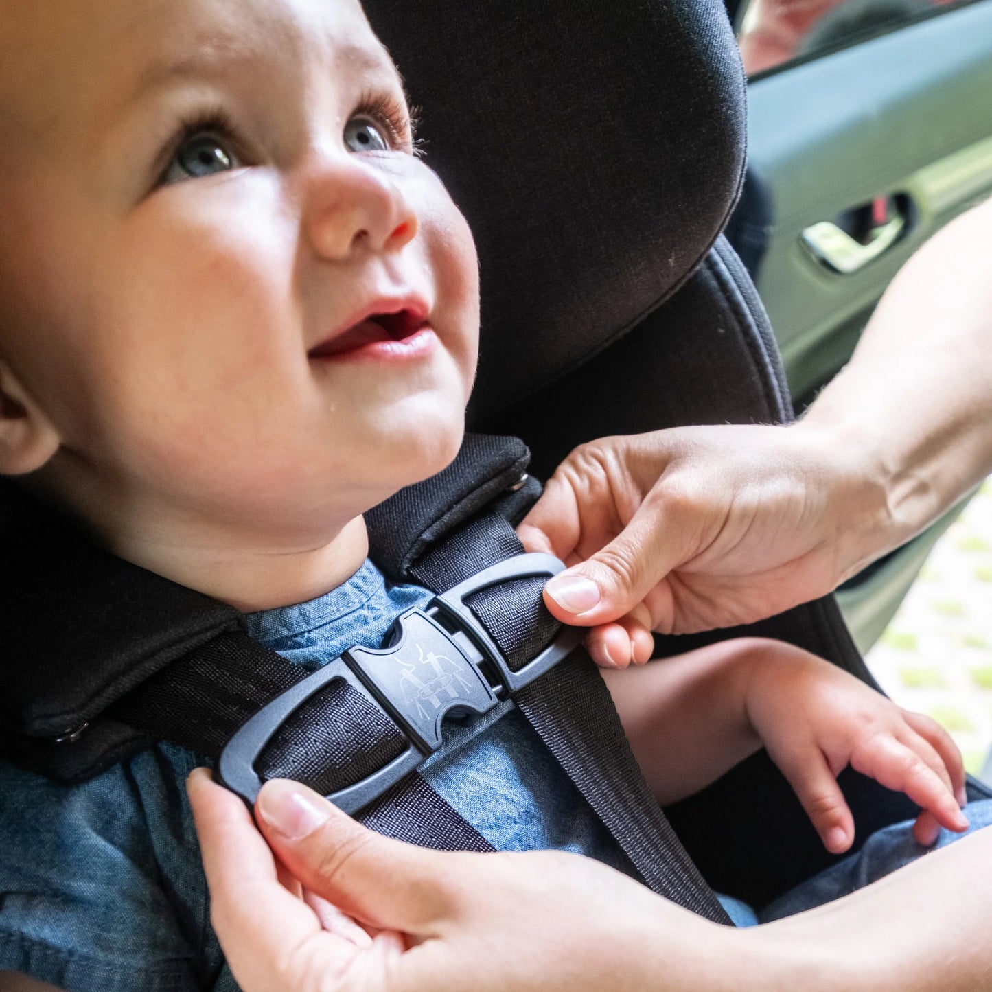 Clek Foonf Convertible Car Seat