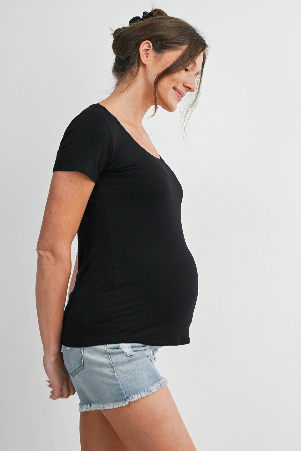 Short Sleeve Scoop Neck Maternity Knit T-Shirt