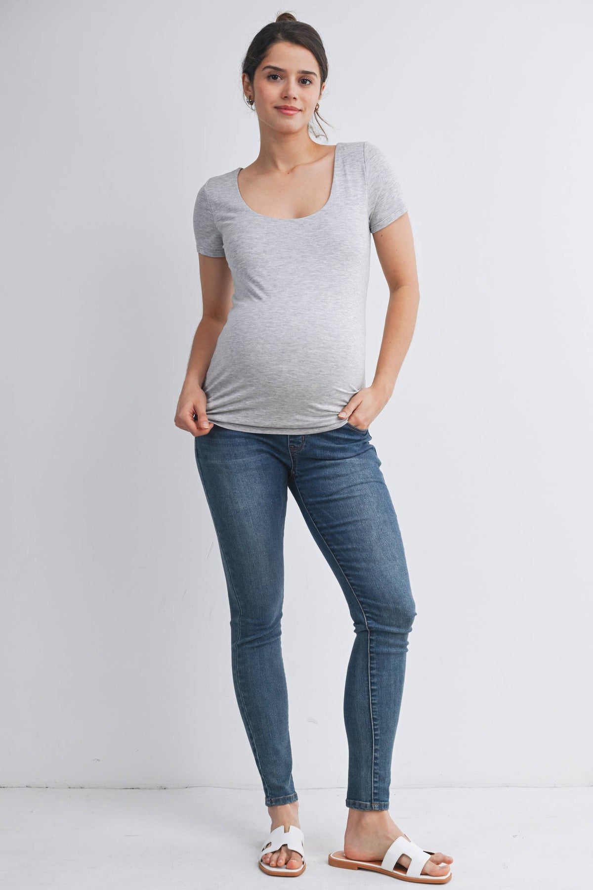 Short Sleeve Scoop Neck Maternity Knit T-Shirt