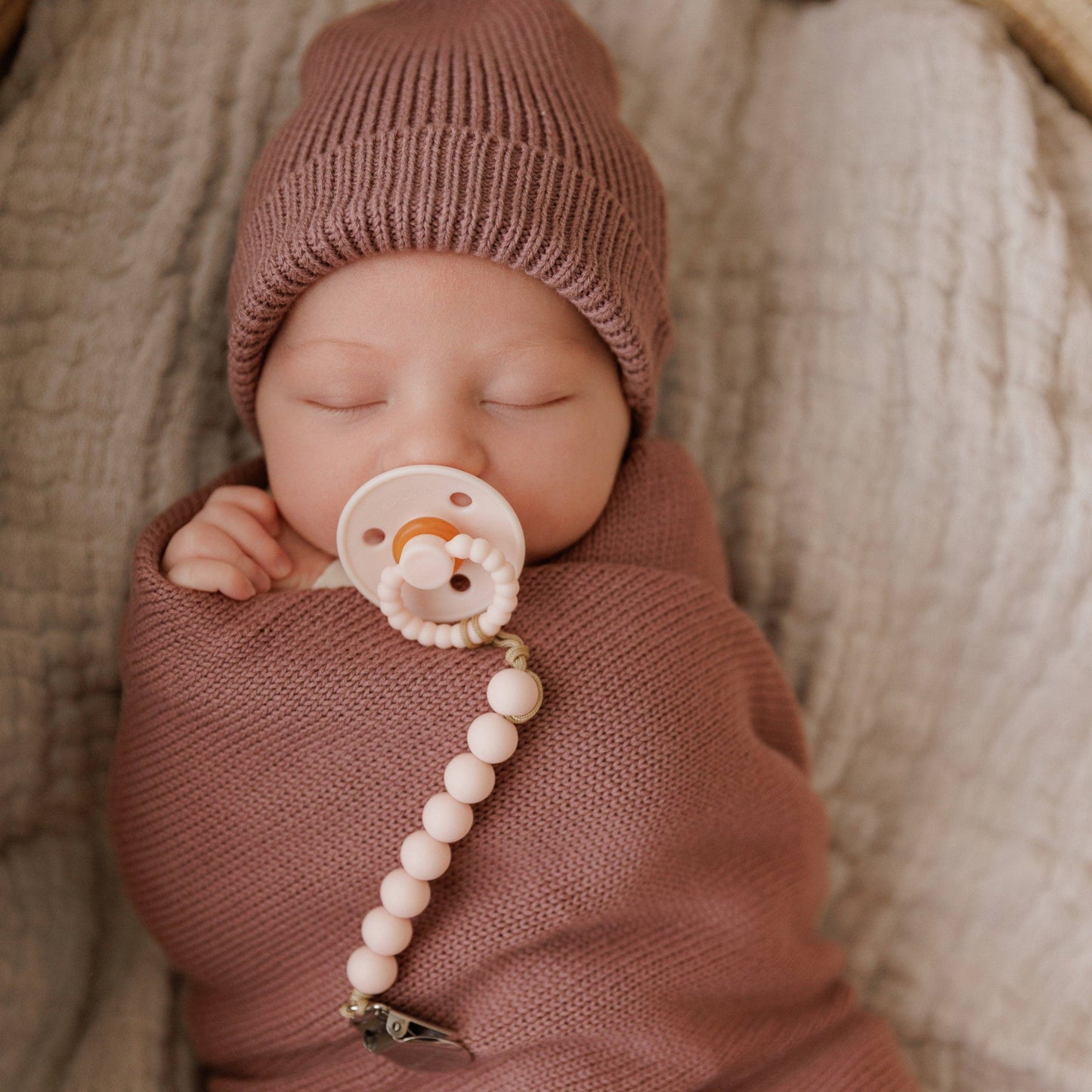 Luladream Pacifier and Clip Set