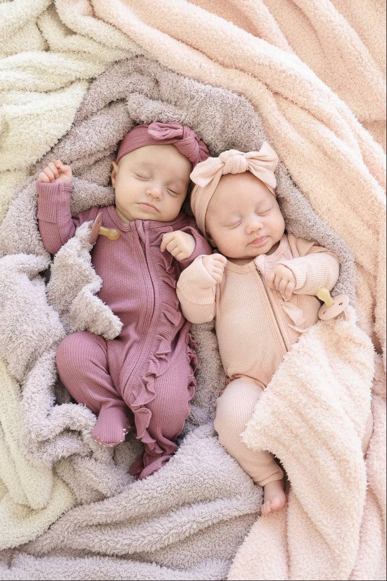 CuddleLane™ Luxe Blankets | Solids